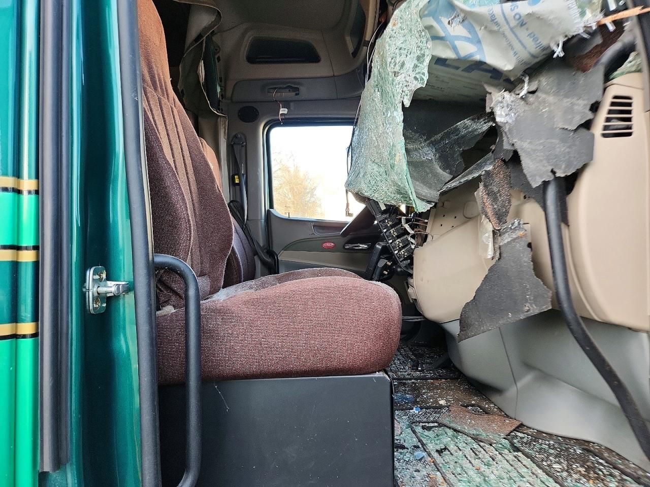 2019 Peterbilt 579 Semi Truck