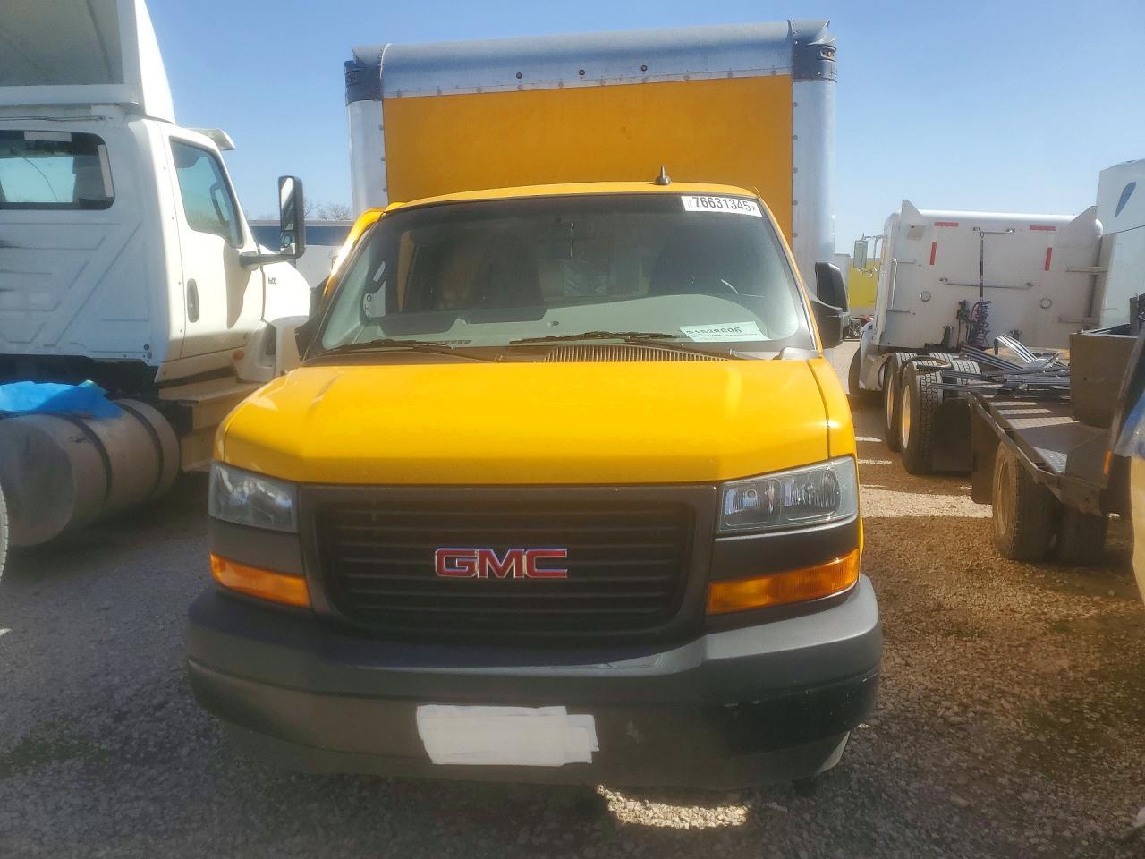 2023 GMC Savana BOX Truck