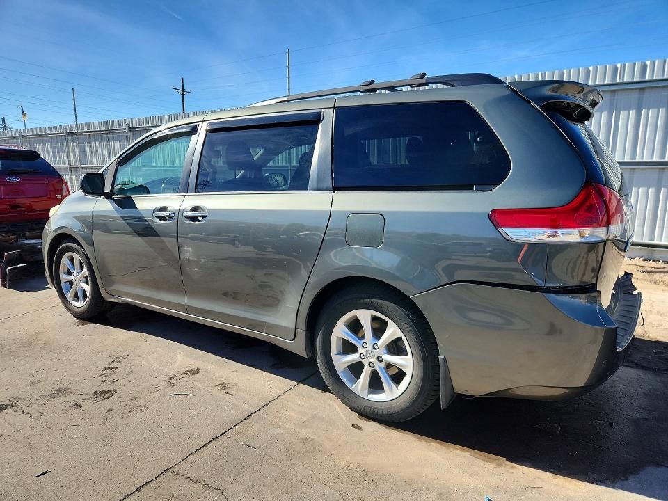 2014 Toyota Sienna xle
