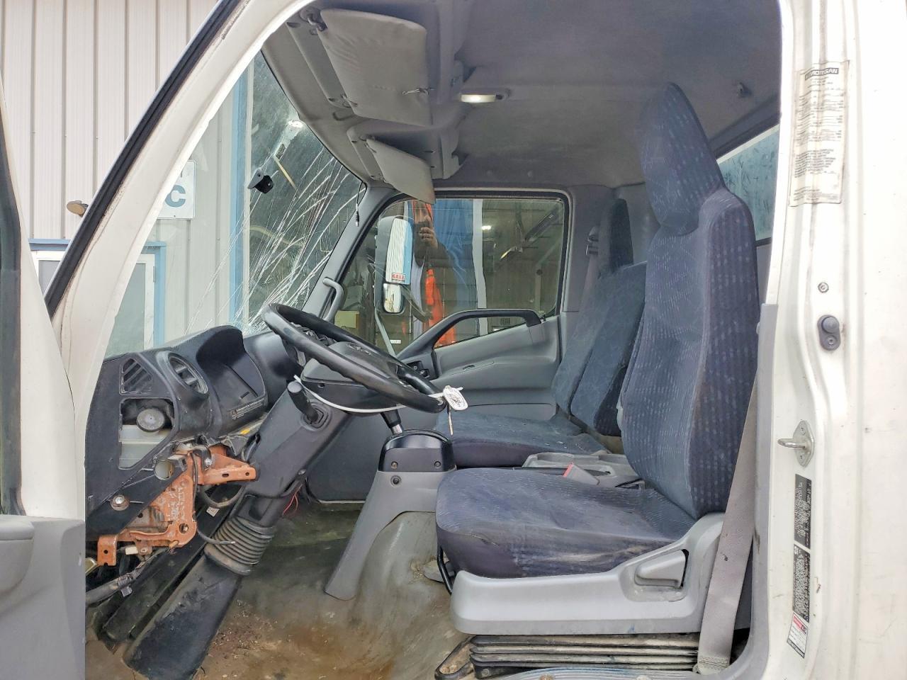 2016 Hino 155