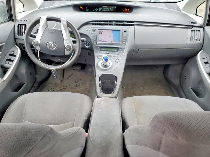 2010 Toyota Prius iii