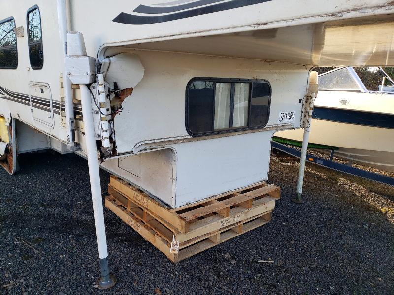 2000 Lance Camper