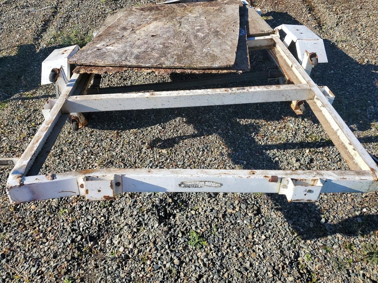 2000 Trailers Folding