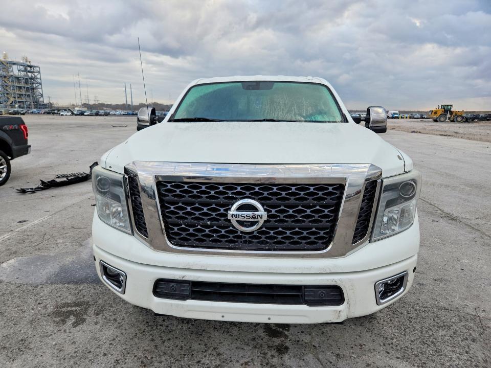 2016 Nissan Titan XD SL
