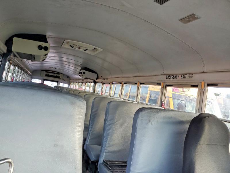 2011 Thomas SAF-T-LINER HDX-School Bus