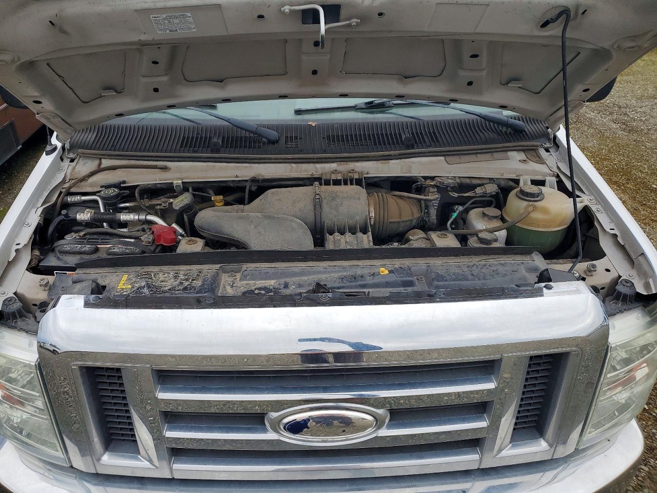 2014 Ford E450 BOX Truck