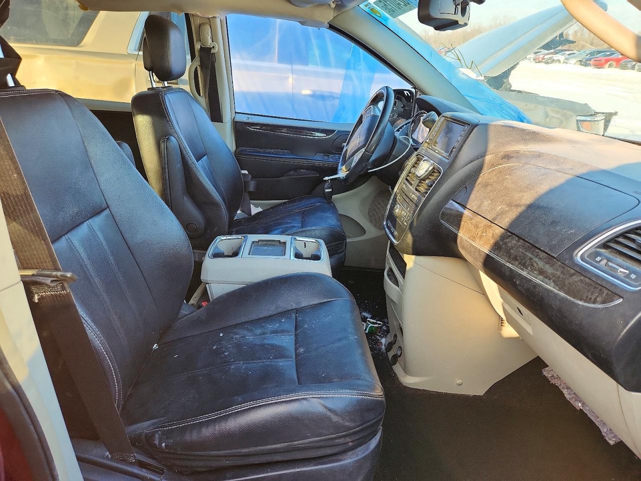 2014 Chrysler Town & Country Touring