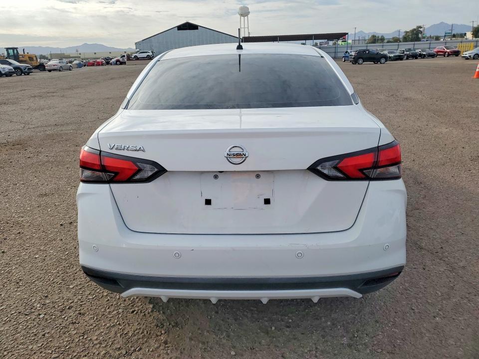 2020 Nissan Versa s
