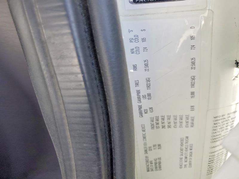 2017 Freightliner Business Class M2 BOX Truck