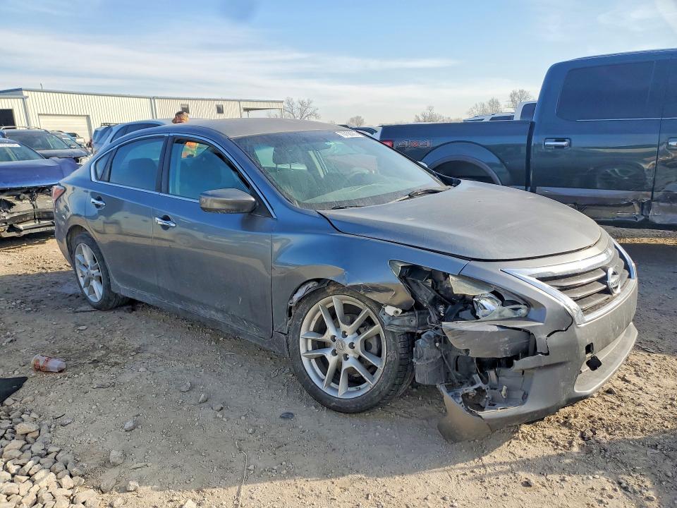 2015 Niss Altima 2.5 s