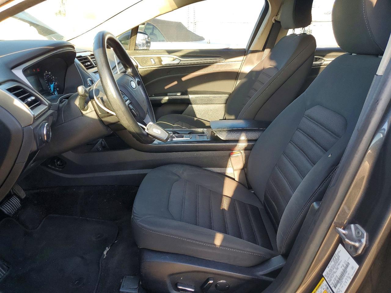 2017 Ford Fusion se