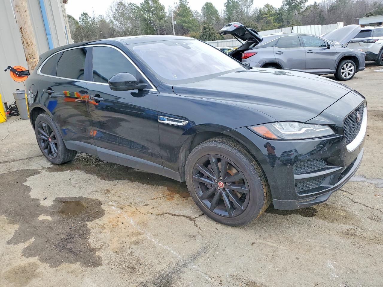 2017 Jaguar F-pace Prestige