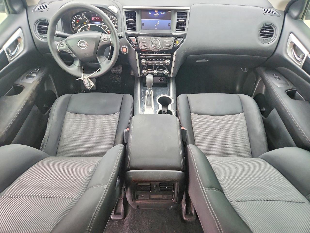 2017 Nissan Pathfinder s