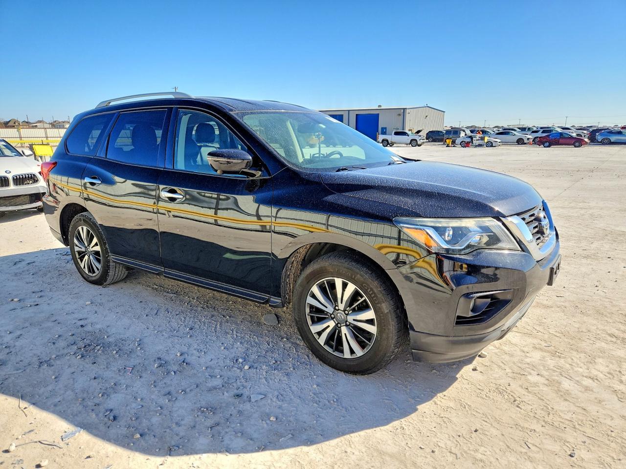 2020 Nissan Pathfinder sl