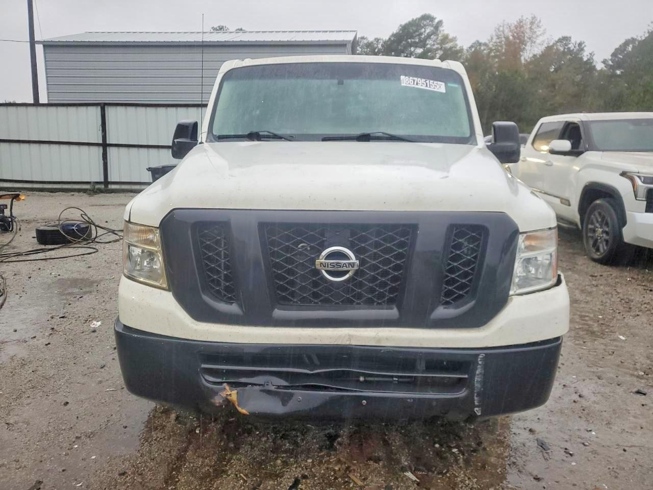 2014 Nissan NV2500 Utility / Service Van