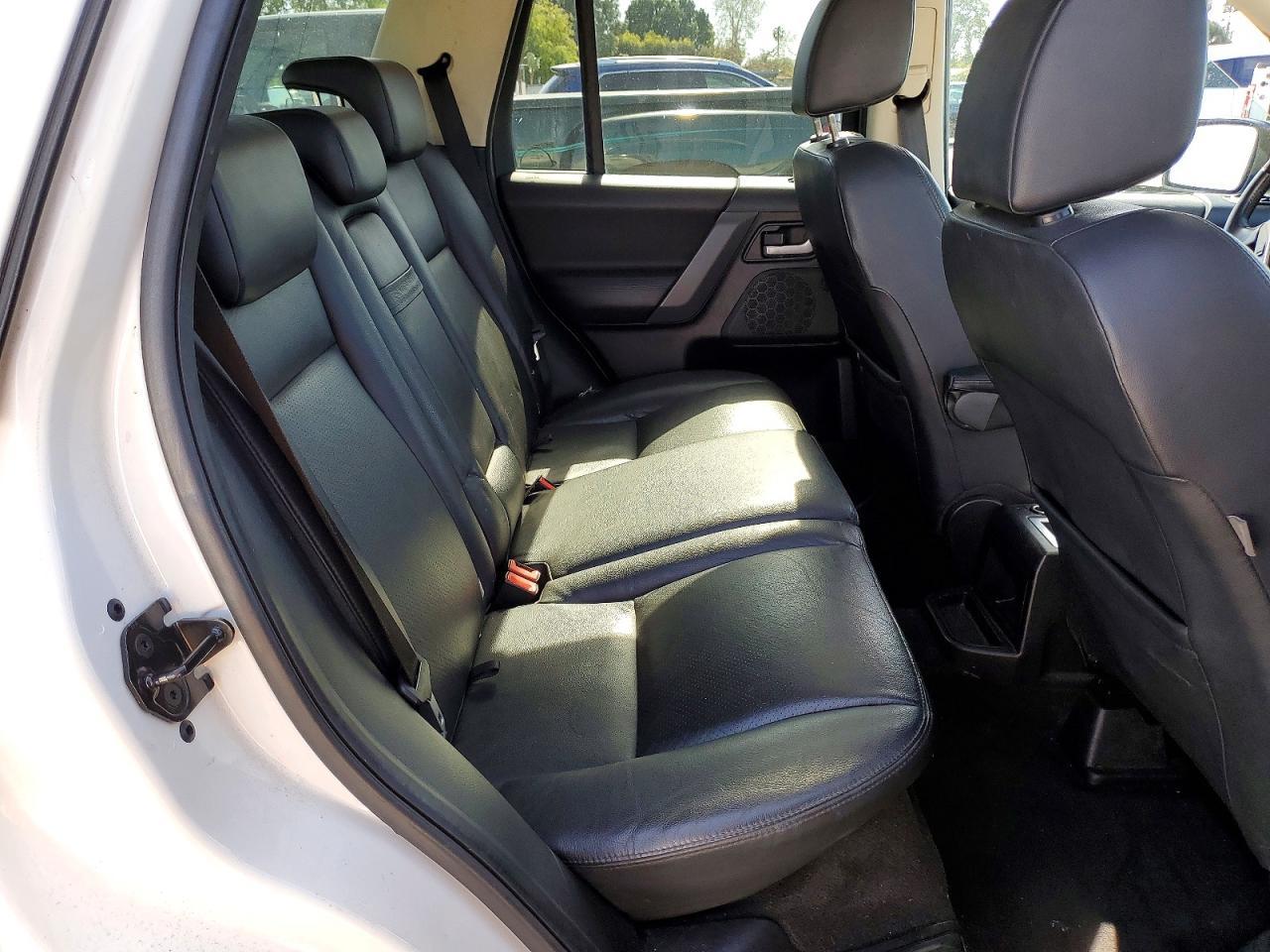 2010 Land Rover LR2 hse
