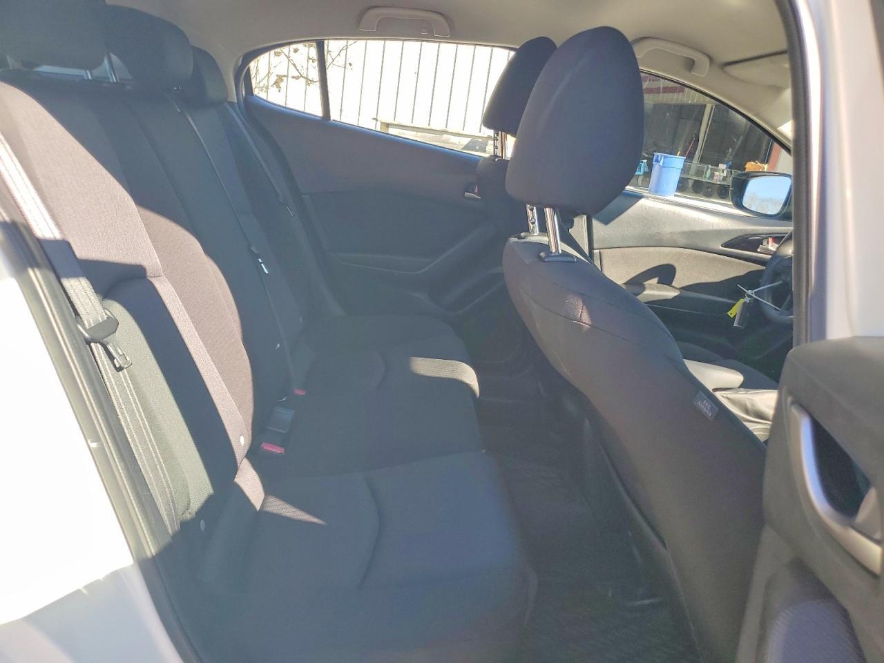 2015 Mazda 3 Sport