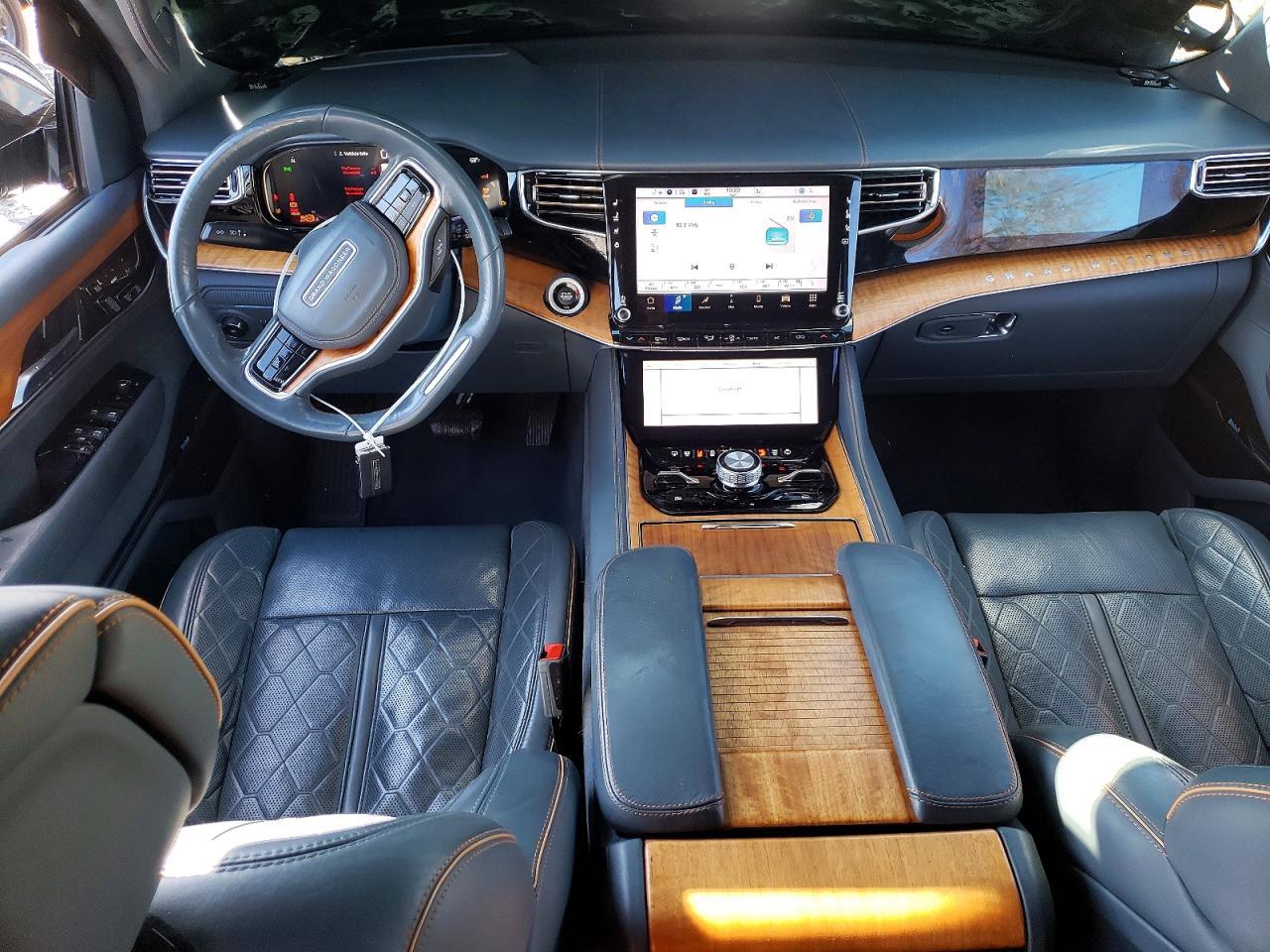 2022 Jeep Grand Wagoneer Series iii