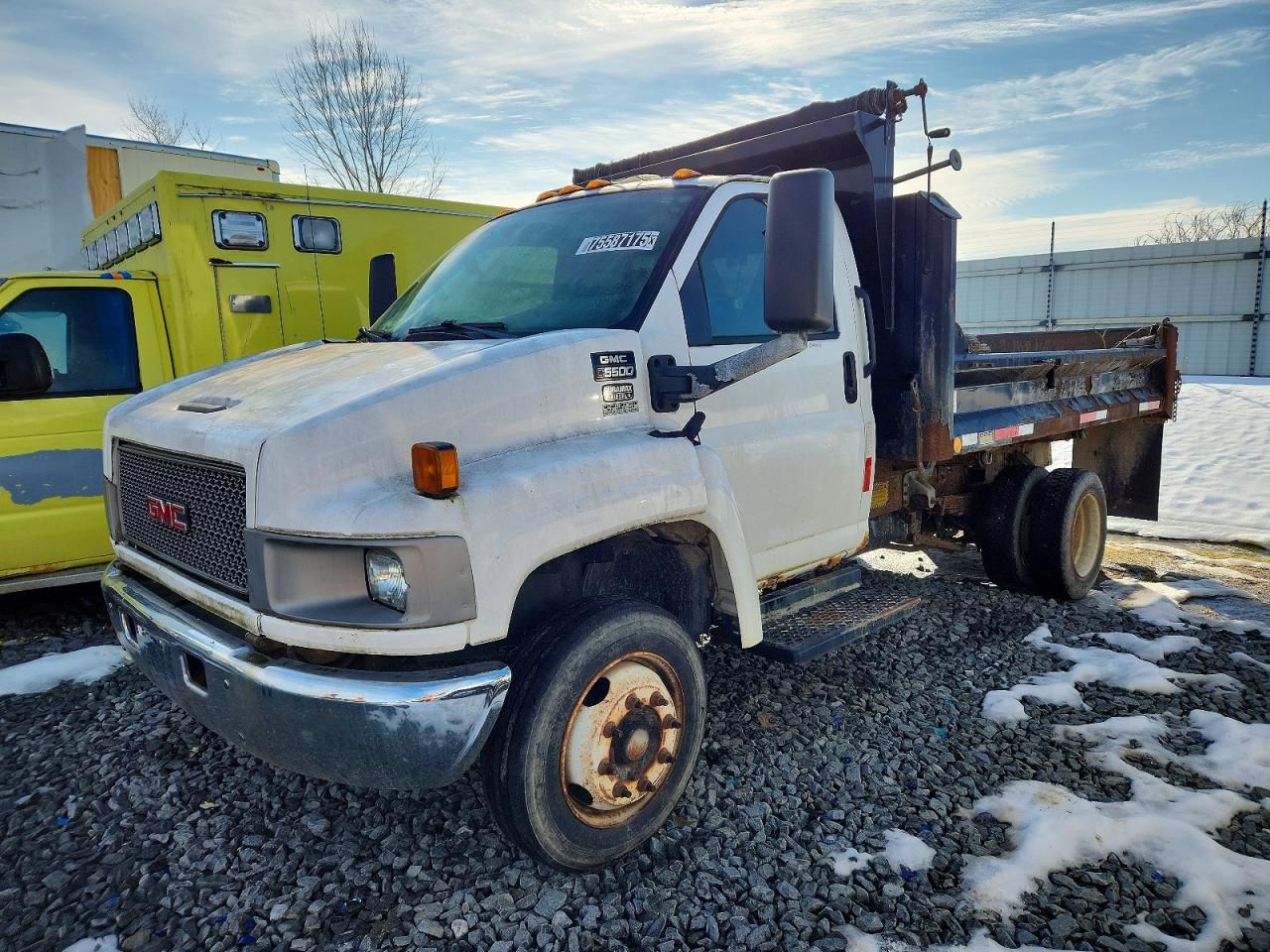 2005 GMC C5500 Dump Truck