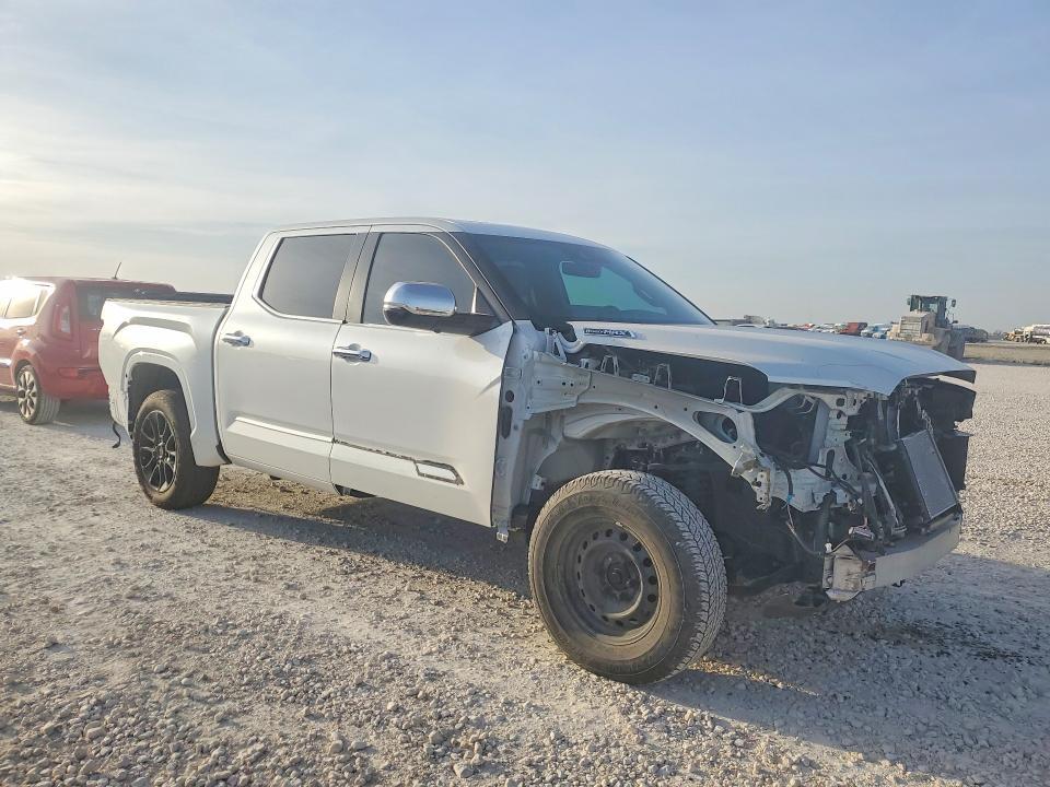 2025 Toyota Tundra Crewmax Platinum