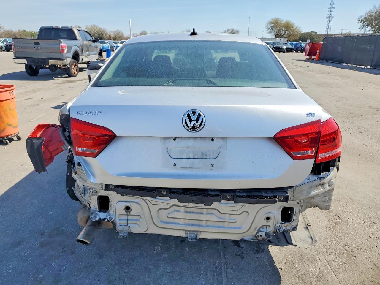 2013 Volkswagen Passat se
