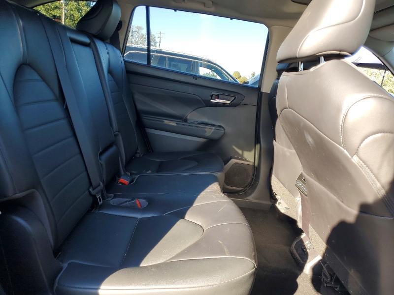 2022 Toyota Highlander Hybrid xle