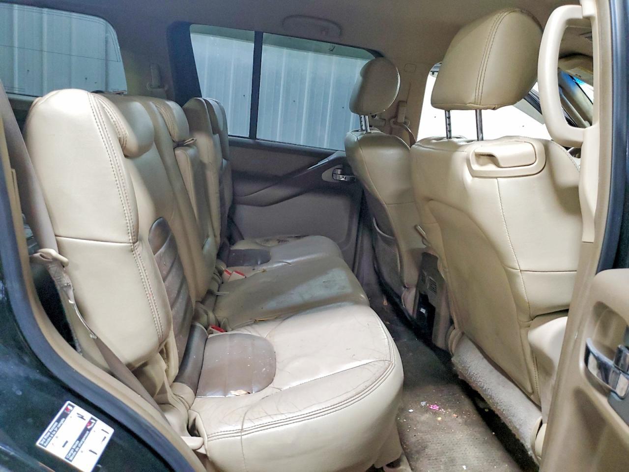 2005 Nissan Pathfinder xe