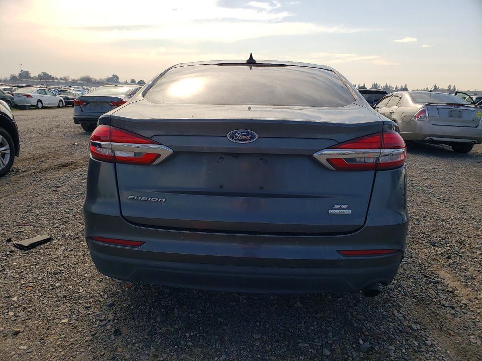 2019 Ford Fusion se