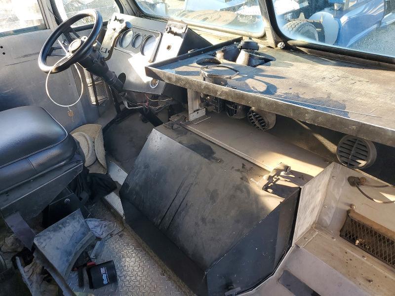 1986 Chev P30