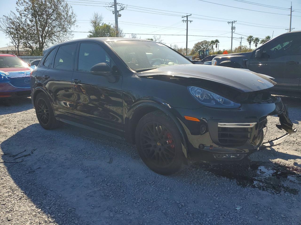 2016 Porsche Cayenne gts