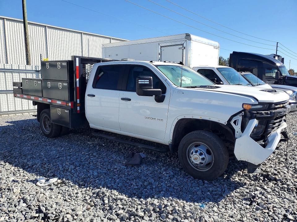 2024 Chevrolet Silverado Flatbed Truck