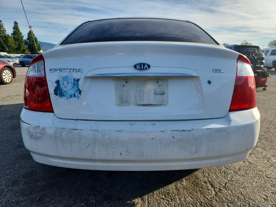 2005 KIA Spectra lx