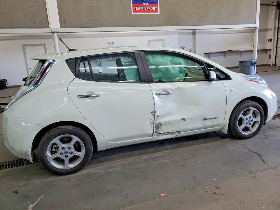 2011 Nissan Leaf sv