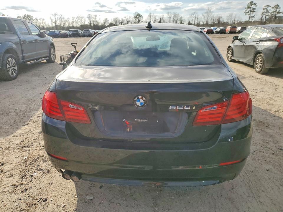 2011 BMW 528i