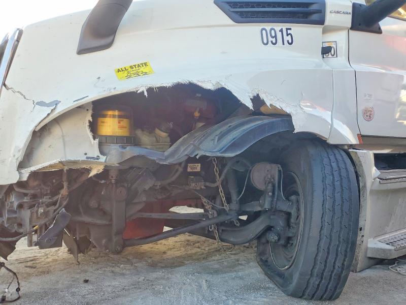 2018 Freigliner Cascadia 126