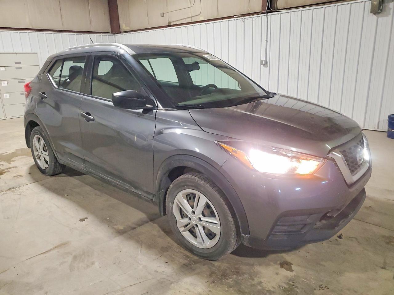 2019 Nissan Kicks s