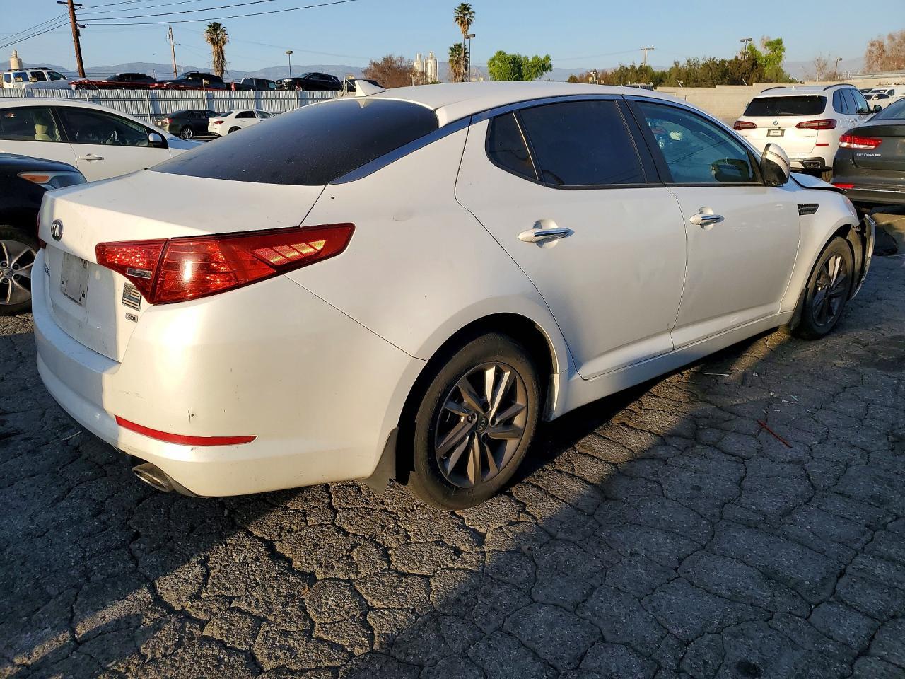 2013 KIA Optima lx