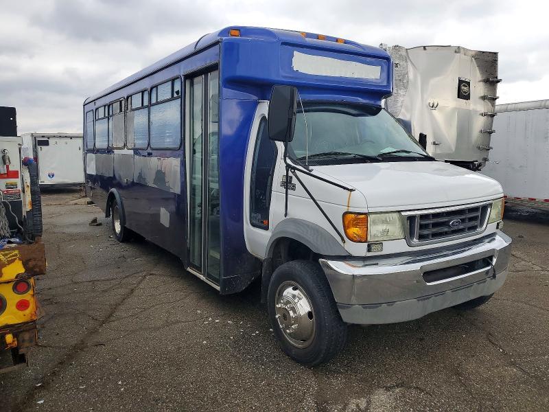 2003 Ford E550 Shuttle Bus
