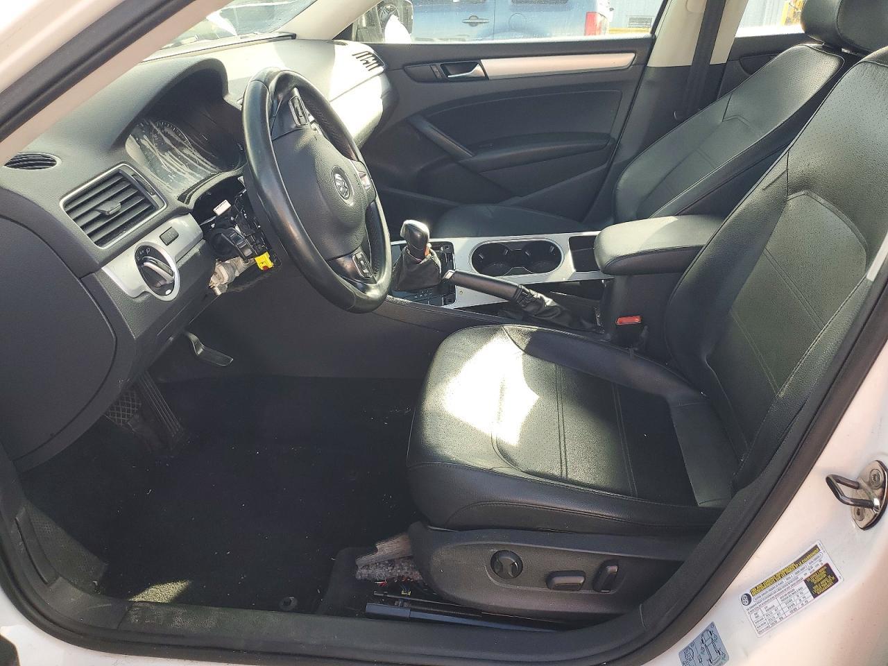 2013 Volkswagen Passat se