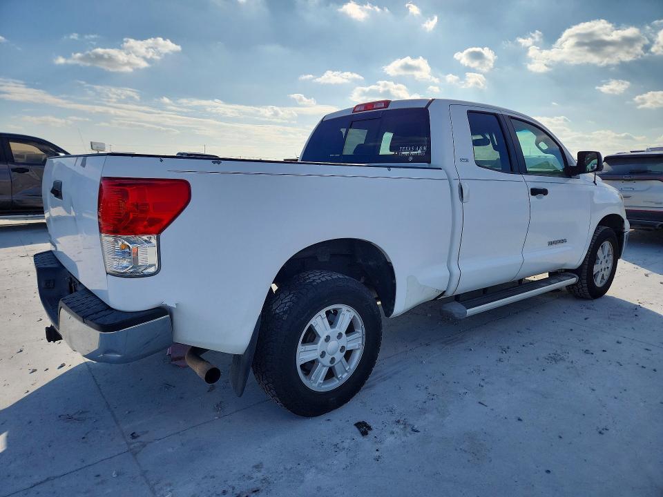 2011 Toyota Tundra Double cab SR5