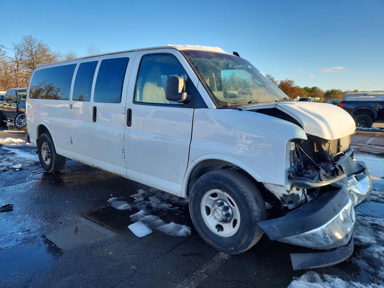2017 Chevrolet Express G3500 LT