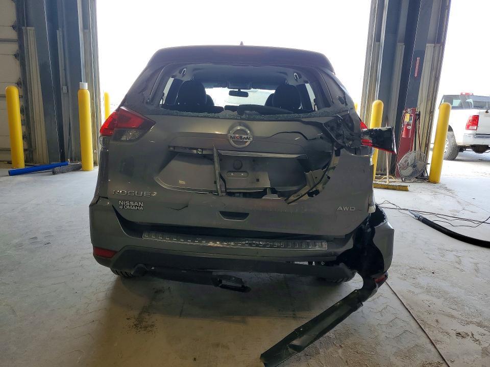 2018 Nissan Rogue s