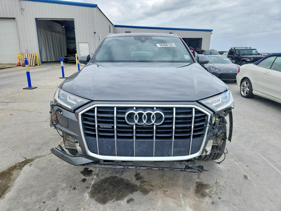 2020 Audi Q7 Premium Plus