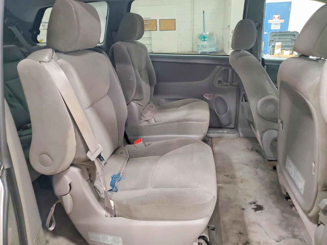 2005 Toyota Sienna ce