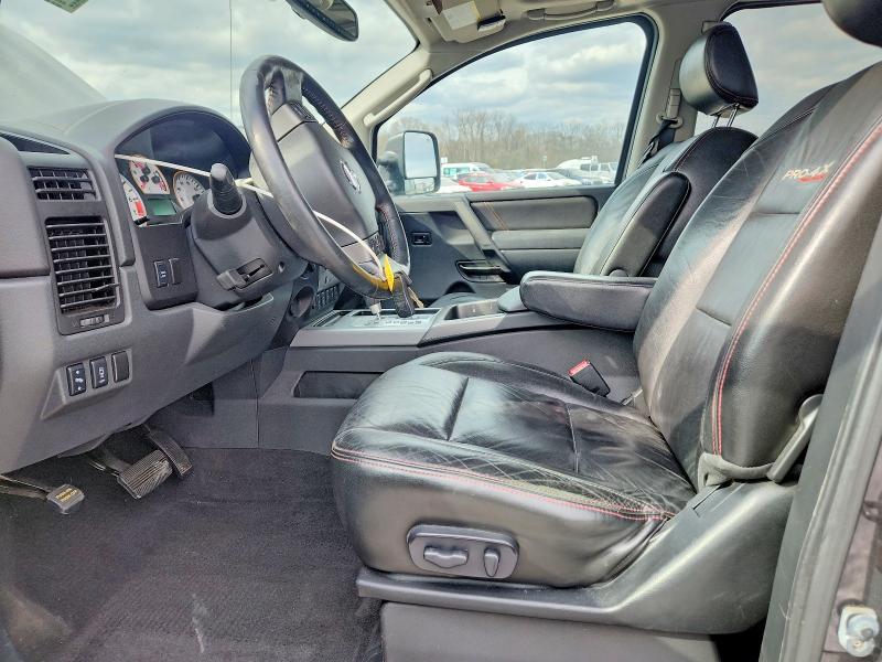 2011 Nissan Titan SV