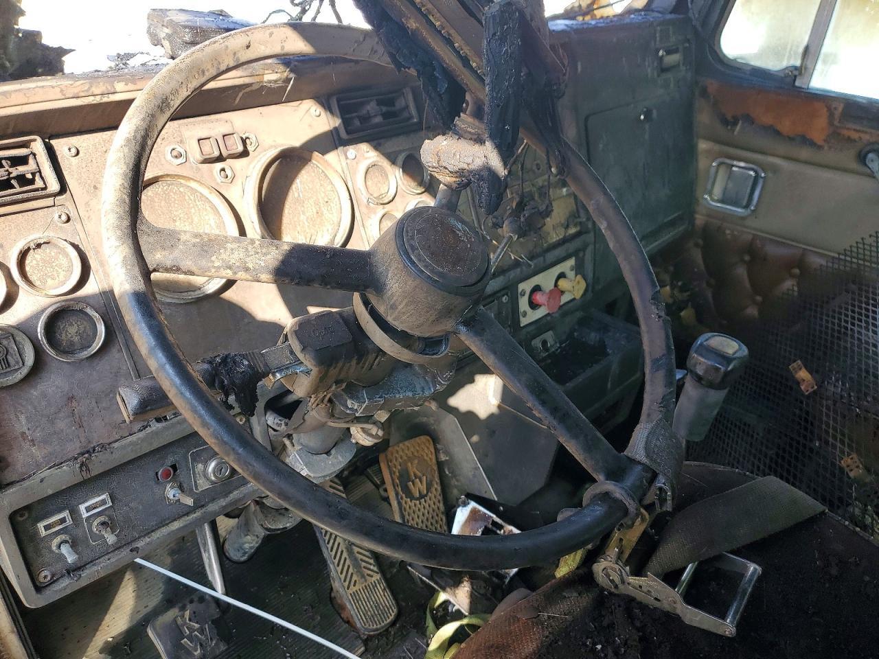 1990 Kenworth Constructi-Semi Truck