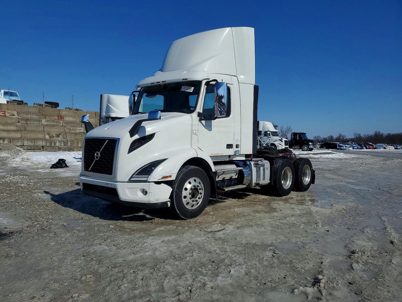 2020 Volvo VNR