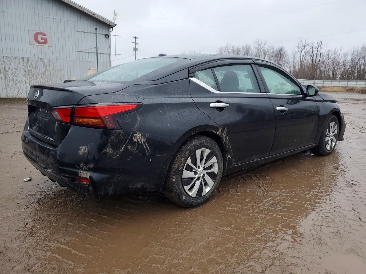 2020 Niss Altima s