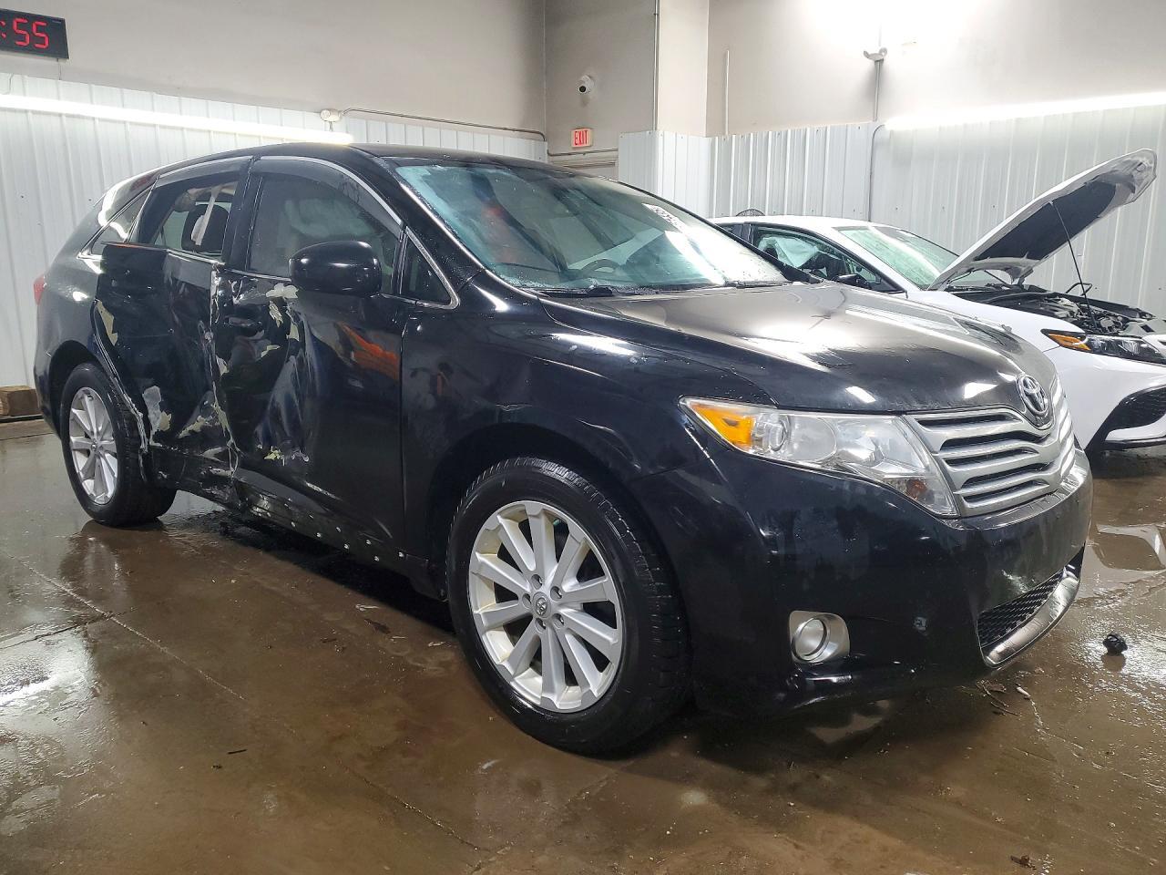 2012 Toyota Venza le