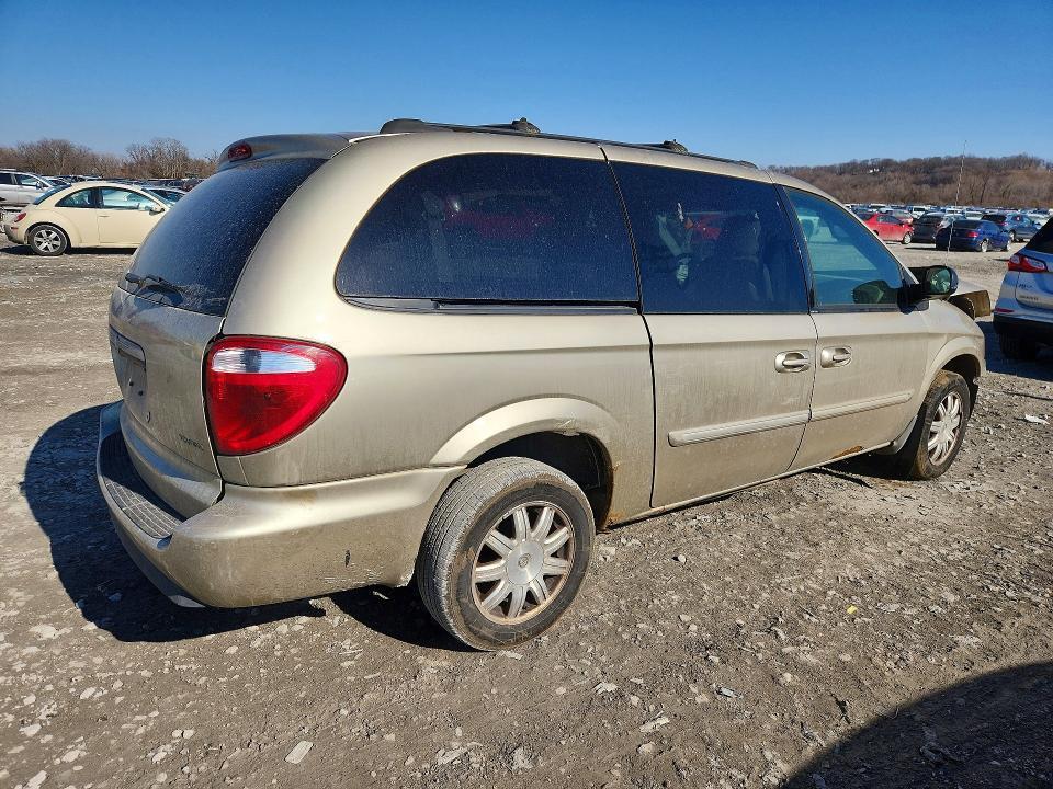 2005 Chrysler Town & Country Touring